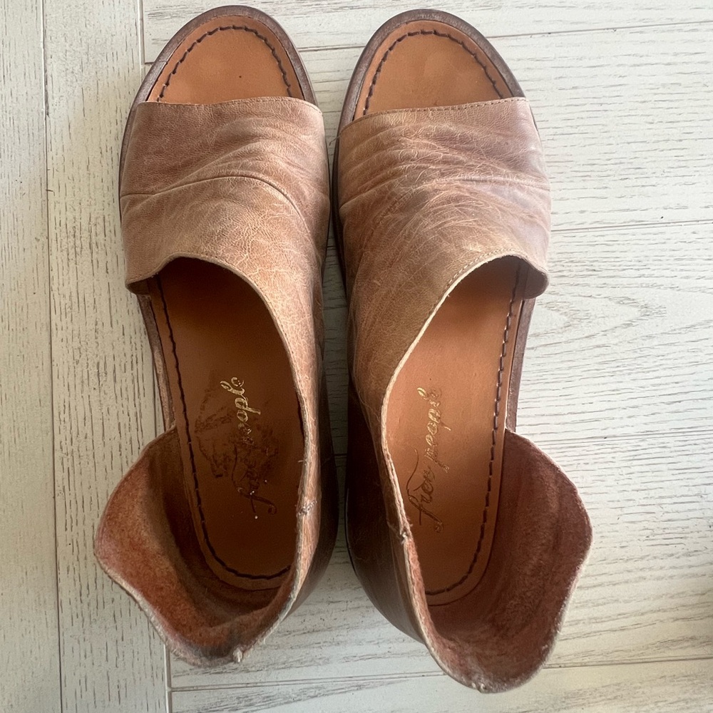 Free People Brown Leather Sandals - Picture 5 of 5